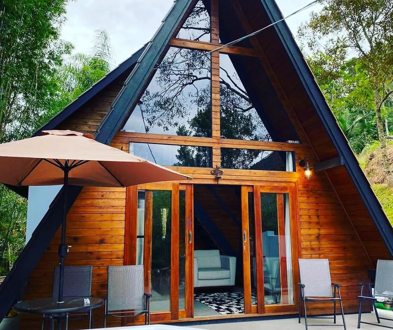 キャンプ場 Chale Camping Blue World Garden コンボリウー